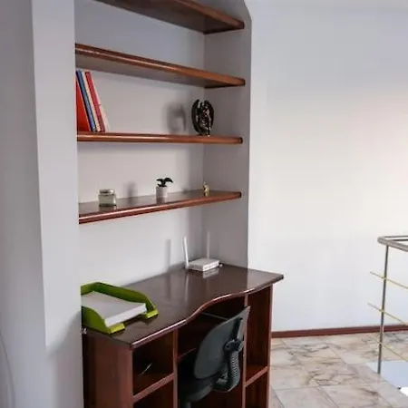 Great And Large Two Bedroom Maisonette With Lovely View & Free Parking Center *