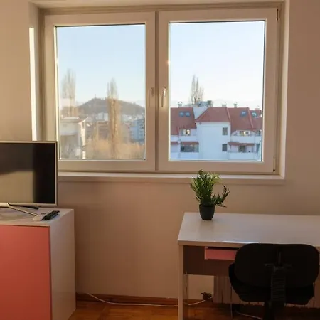 Great And Large Two Bedroom Maisonette With Lovely View & Free Parking Center Apartment Plovdiv